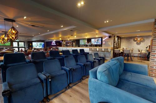 Bar/lounge, Village Hotel Bournemouth in Littledown and Iford