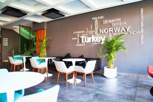 Green Garden Suites Hotel - image 2