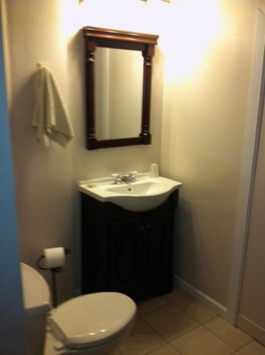 463 Beacon Street Guest House Image 8