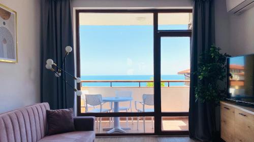 GARDEN OF EDEN Modern Apartments - APARTELLO,com 3
