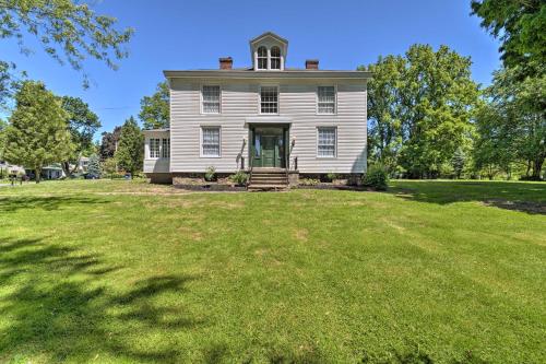 Walk to the Waterfront! Historic Sodus Point Home