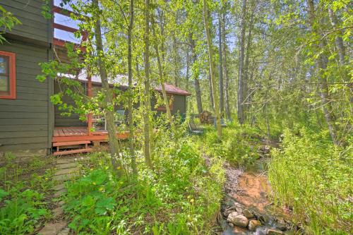 Picturesque Creekside Cabin - Hike and Fish!