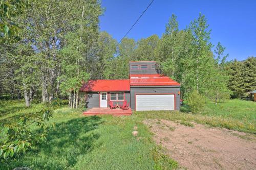 Picturesque Creekside Cabin - Hike and Fish!