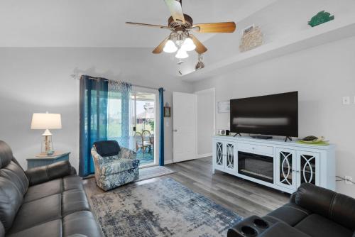 Mermaid Retreat by RealJoy Vacations - main image