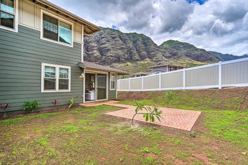 Modern Waianae Home w/ Mountain & Valley View in Makaha (HI)