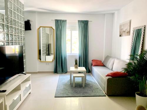 Deluxe Double Studio room in Villamartin Hotel GHB