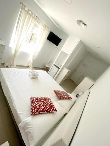Deluxe Double Room image 2