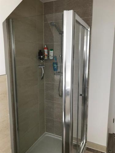 5 O'Clock Somewhere 2 miles to Goodwood Estate