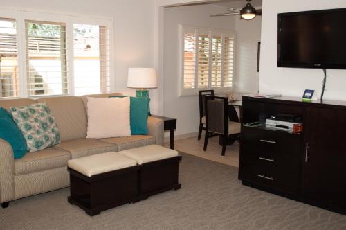 Laguna Shores Studio Suites in Laguna Beach, USA