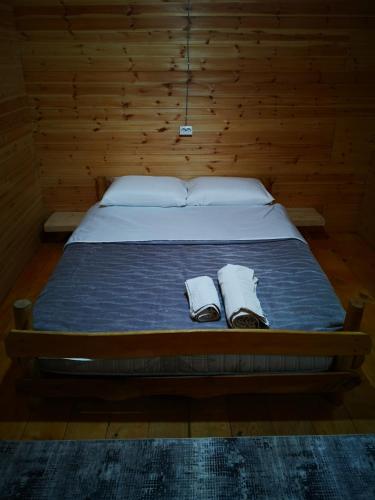 1 double bed