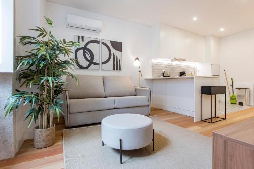 Downtown Wonder Flat w/ AC by LovelyStay, Porto