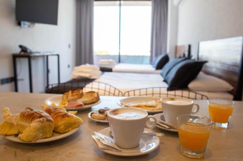 Food and beverages, Days Inn Devoto in Agronomia