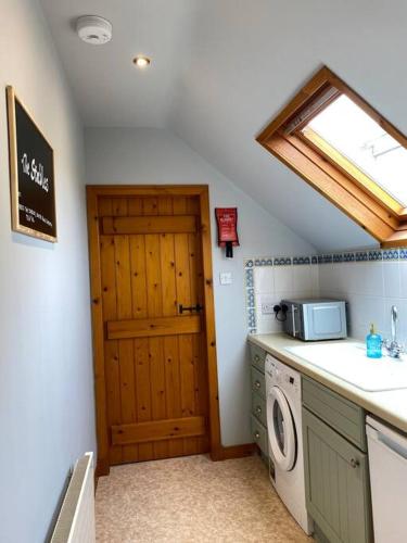 The Stables, charming converted, 2 bedroom Cottage, Melrose