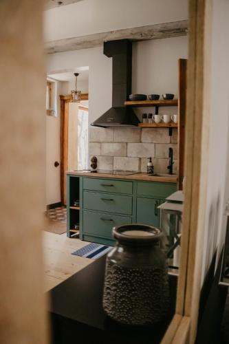 Konyha, Zelta Apelsīna apartamenti (Zelta Apelsina apartamenti) in Kuldiga