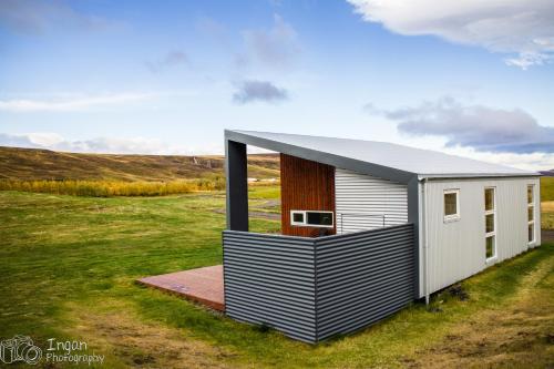 Einishus Cottages