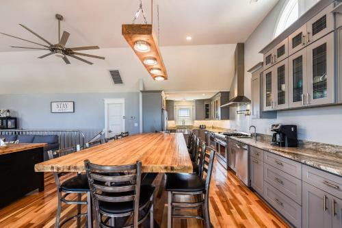 KH3964- Seventh Sun in Kitty Hawk (NC)