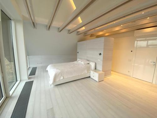Modern 4 Bedroom Villa in Bebrusai in Moletai