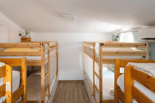 Camera condivisa, dormitorio misto