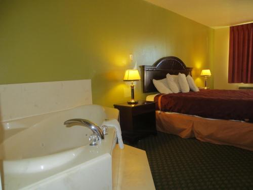 Americas Best Value Inn & Suites Hempstead