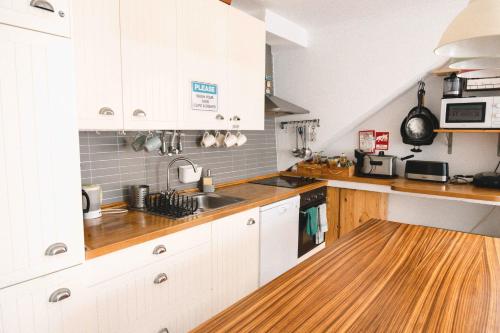 Cascais Bay Hostel - image 2