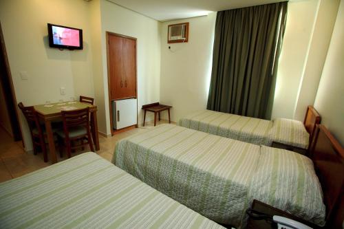 Standard Triple Room image 5