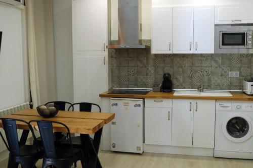 Apartamento en Cuesta Gomérez (Plaza Nueva) con vistas a la Alhambra, Granada (fotografie 6)