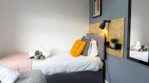Heyes House - Air Host & Stay - Free parking - Contractor Friendly, Liverpool (photo 8)