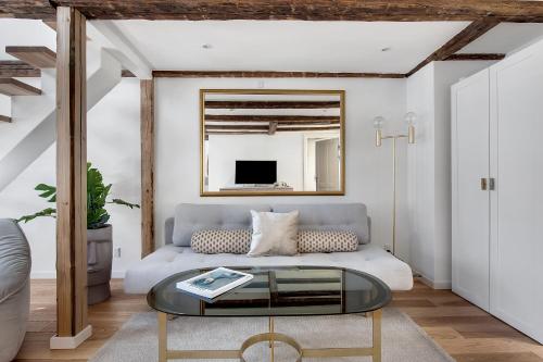 Regent 6- Cozy 1-Bdr Apt with Terrace in the Centre of Copenhagen - image 4