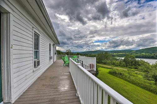 Private Retreat with Deck 1 Mi From Cowanesque Lake