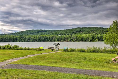 Private Retreat with Deck 1 Mi From Cowanesque Lake