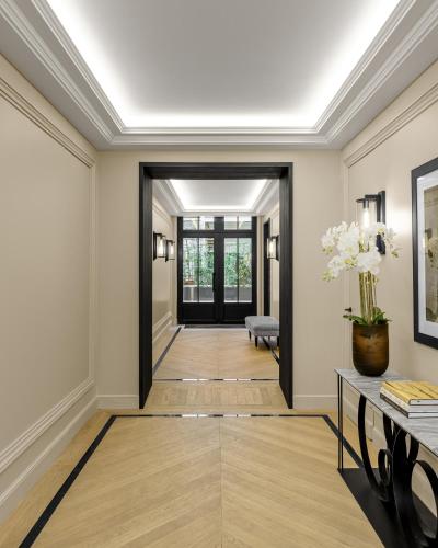 Black Door - main image