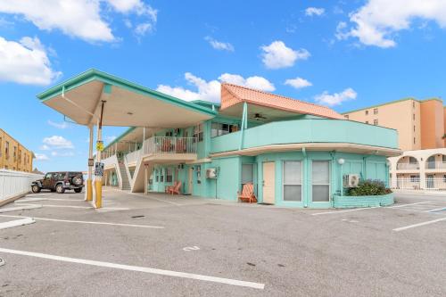 Sea Rocket 20 Studio Second Floor BBQ Area WiFi Sleeps 2 - image 6