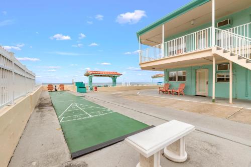 Sea Rocket 20 Studio Second Floor BBQ Area WiFi Sleeps 2 - image 11
