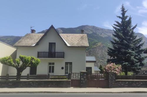 La casona, Le Bourg-dʼOisans