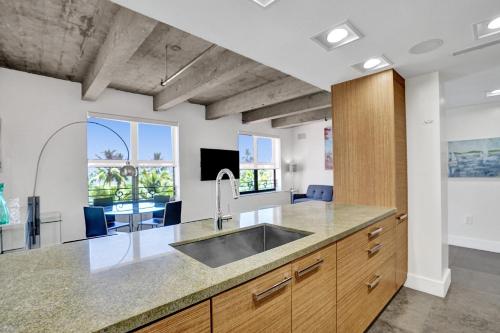 Amazing Two Bedroom Apartments Ocean view- Miami Beach in Miami Beach, USA