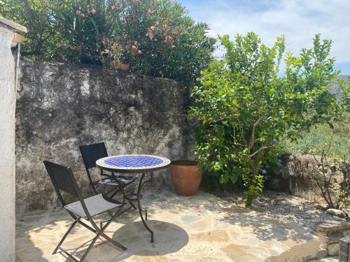 CASA LOLA Naturaleza, Montañas y Piscina Compartida De Pueblo