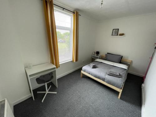Cheerful 2 bedroom house in Wigan