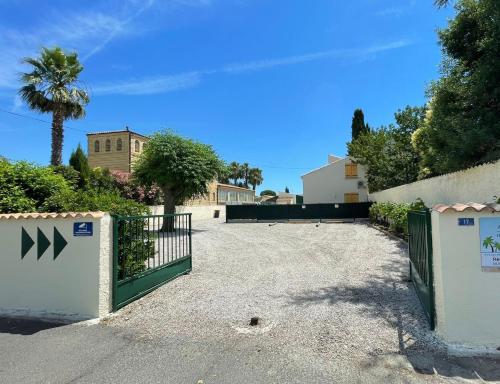 Un petit coin de Paradis au soleil de l'Occitanie gîte à louer Vias