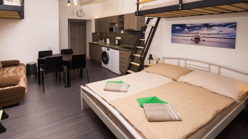 Flying Bed Apartment close to Prague Castle and Airport, Praha (fotografie 3)