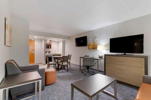 Best Western Plus McAllen Airport Hotel