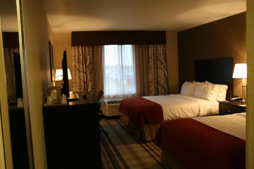 Holiday Inn Express & Suites Nevada