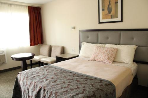 American Travel Inn Room Type - Deluxe Room