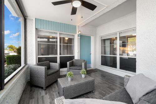 Madeira Beach Yacht Club 155B 1 Bedroom Sleeps 4 Heated Pool Sauna Pier - image 3