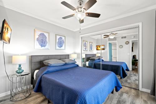 Madeira Beach Yacht Club 155B 1 Bedroom Sleeps 4 Heated Pool Sauna Pier - image 7