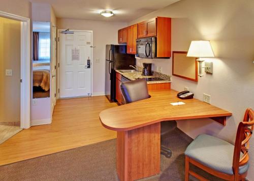 Candlewood Suites Williston, an IHG Hotel