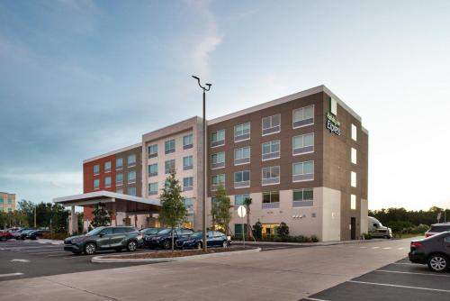 Holiday Inn Express Orlando - South Park an IHG Hotel - image 13