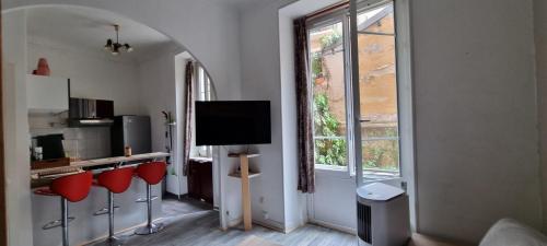 Charming 40 M Nice Center