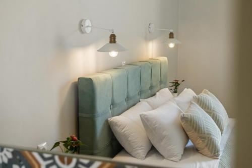 9 Muses Sea View Studios (Adults Only) - image 5