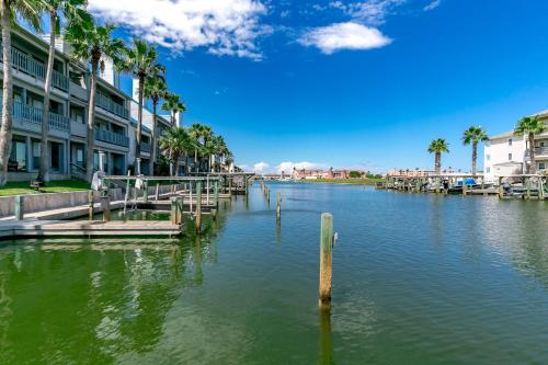 Laguna Madre Sunset 305 by Padre Escapes - image 12