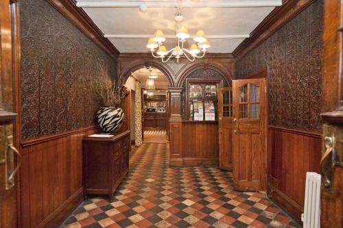 Ye Olde Griffin - image 10